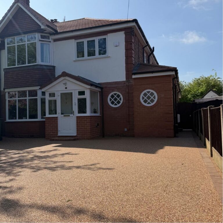 resin-bound-driveway-installation-ultra-paving-solutions.jpg